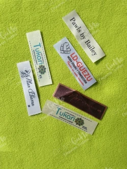 100 etiquetas para ropa 1.90 x 7 cm, personalizadas en listón Satinado
